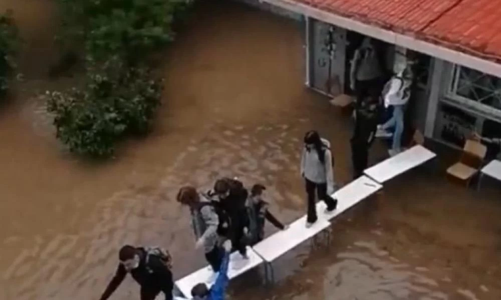 Συγκλονίζουν οι μαθητές της Ν. Φιλαδέλφειας: «Πάθαμε κρίσεις πανικού»